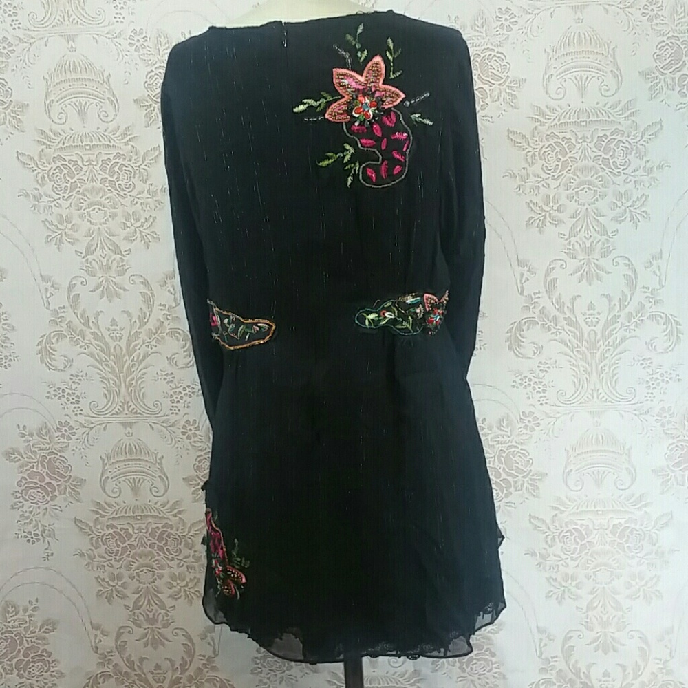 Dress - Picture 3 of 3